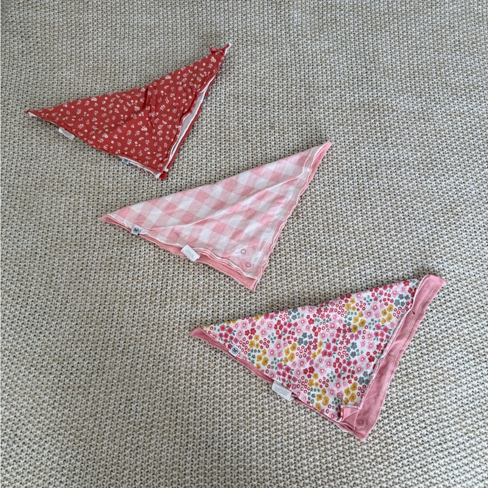 Honest Organic Cotton Baby Bibs in Pink and White